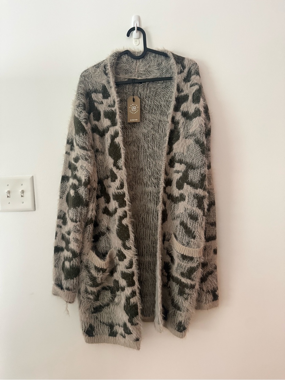 NWT Janice Fuzzy Open-Front Leopard LongCardigan Sweater
